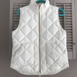 J.Crew Factory Quilted Vest - Cream Sz. Small